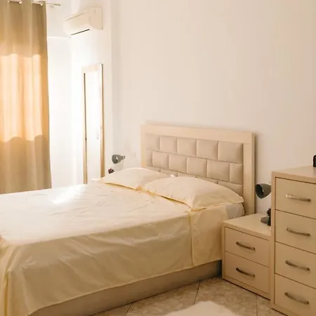 Rs Place 1-bedroom Apartament *